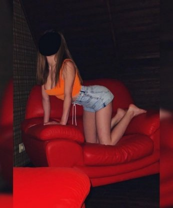 У меня много возможностей и талантов, которые помогут нам создать вместе незабываемые моменты наслаждения. Забудь обо всем и окунись в мир настоящего удовольствия со мной.
Мои услуги разнообразны и абсолютно индивидуальны. Я всегда стараюсь превзойти ожидания моих клиентов.
Отзывы о моей работе говорят сами за себя - мои клиенты всегда остаются довольными. Уверена, что и тебе понравится мое обслуживание.
В моем арсенале есть несколько фотографий, чтобы ты смог оценить мою внешность. Они подтверждают, что я действительно привлекательна и соблазнительна. Посмотри и убедись сам.
Живу в Москве и готова предложить тебе максимальный уровень сервиса. Обещаю, ты не пожалеешь о выборе меня. Дай мне шанс показать, на что я способна. 🌟💋✨ Любовь